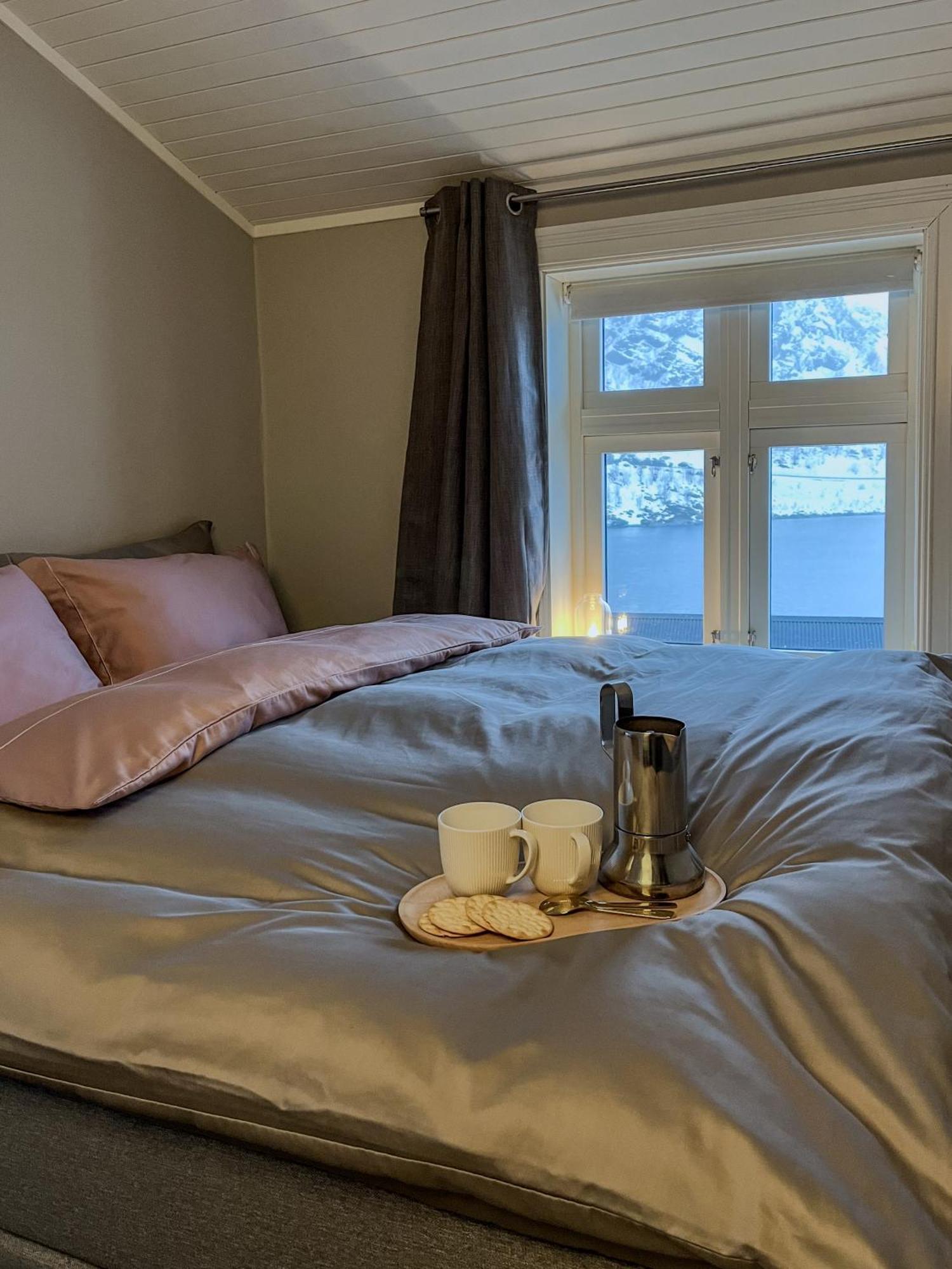 Husly Reine - Your Home With Reinebringen View Exteriör bild