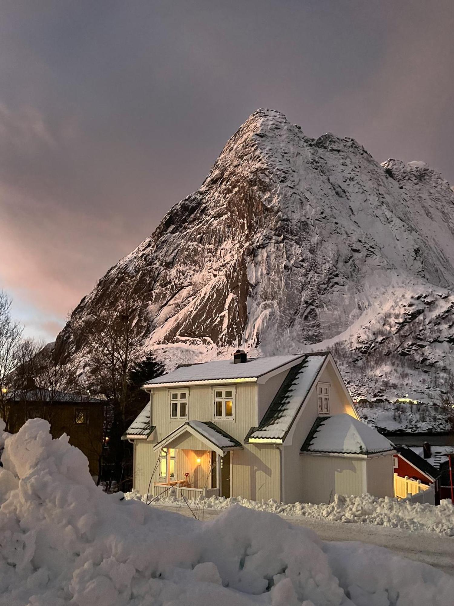 Husly Reine - Your Home With Reinebringen View Exteriör bild