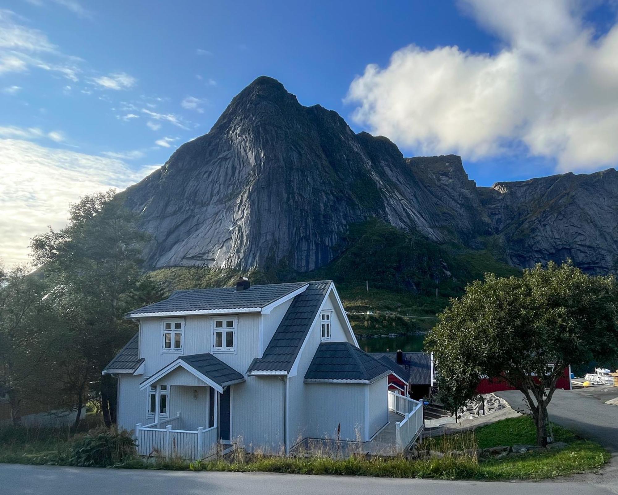 Husly Reine - Your Home With Reinebringen View Exteriör bild