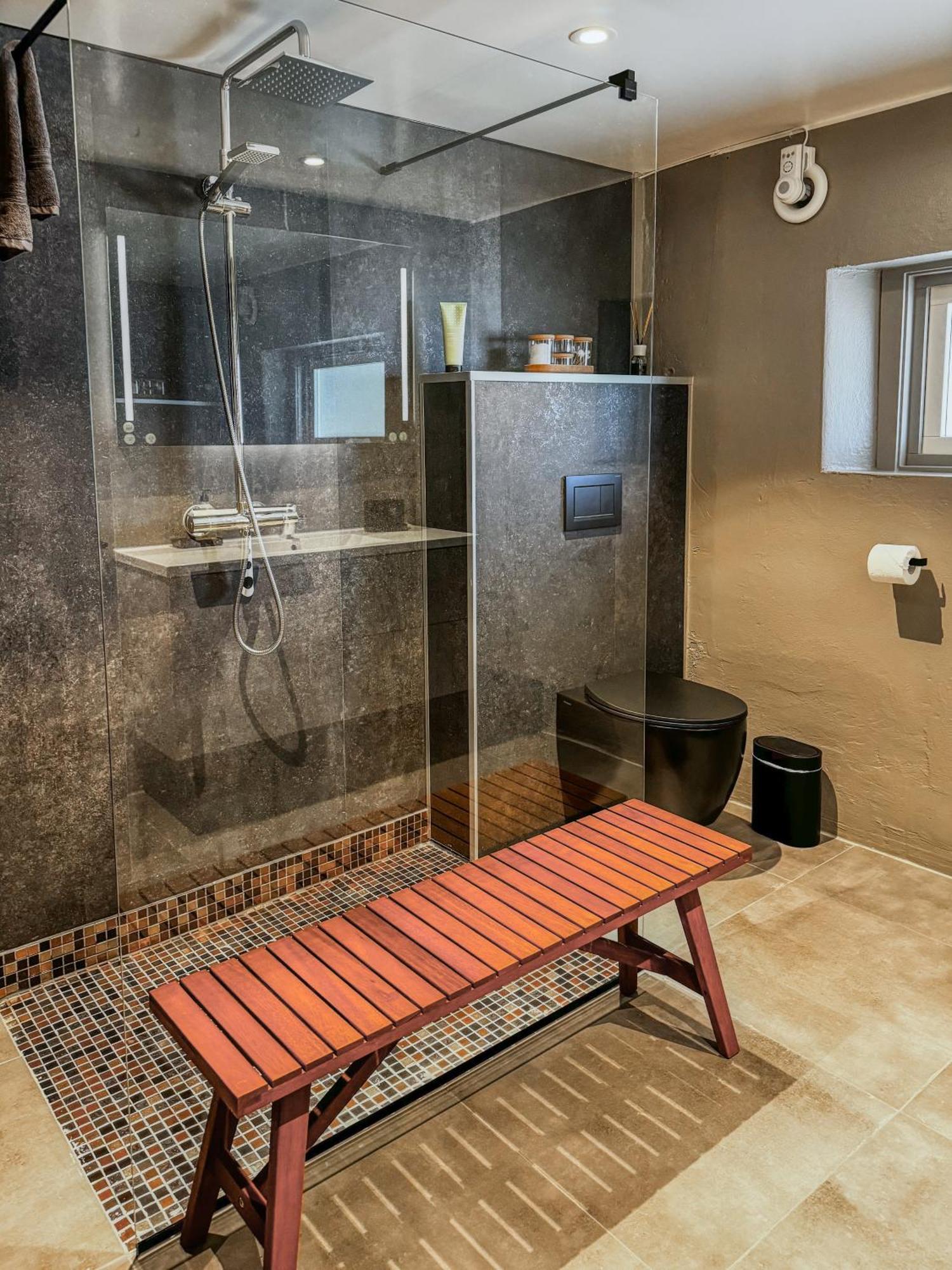 Husly Reine - Your Home With Reinebringen View Exteriör bild